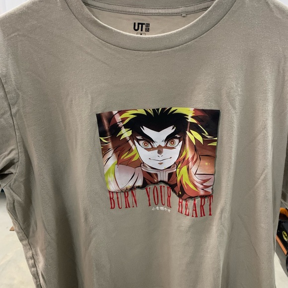 UNIQLO Demon Slayer Graphic T-Shirt
Kimetsu no Yaiba 'Rengoku M - Picture 6 of 7
